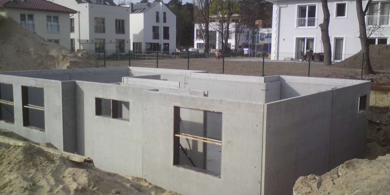 Montage von Fertigteilen für Keller, Decken und Treppen - Kühne Bau